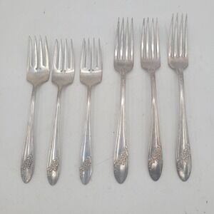 Oneida Community Tudor Queen Bess II Set of 3 Salad/3 Dinner Forks Silverplate